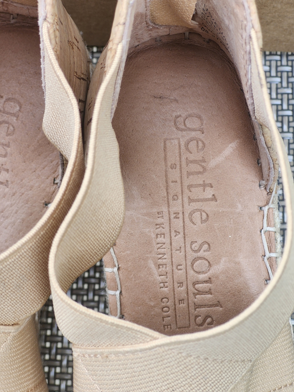 gentle souls By Kenneth Cole Cork Elastic Espadrille Wedge Sandals 6M - Picture 5 of 6